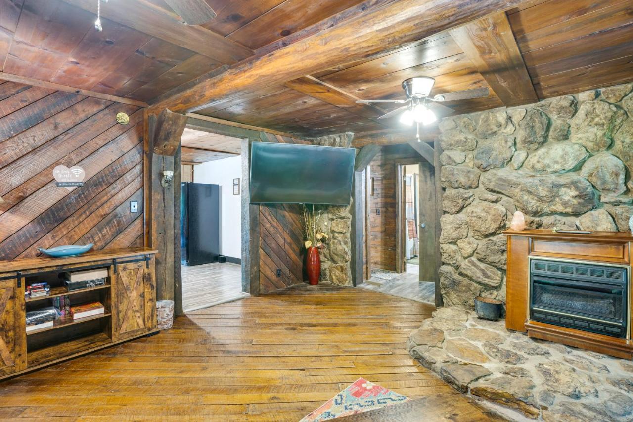 French Lick Getaway With Deck, Grill And Fire Pit! Vila Exterior foto