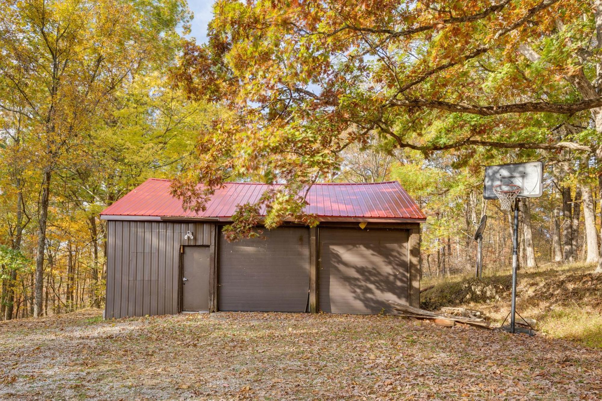 French Lick Getaway With Deck, Grill And Fire Pit! Vila Exterior foto