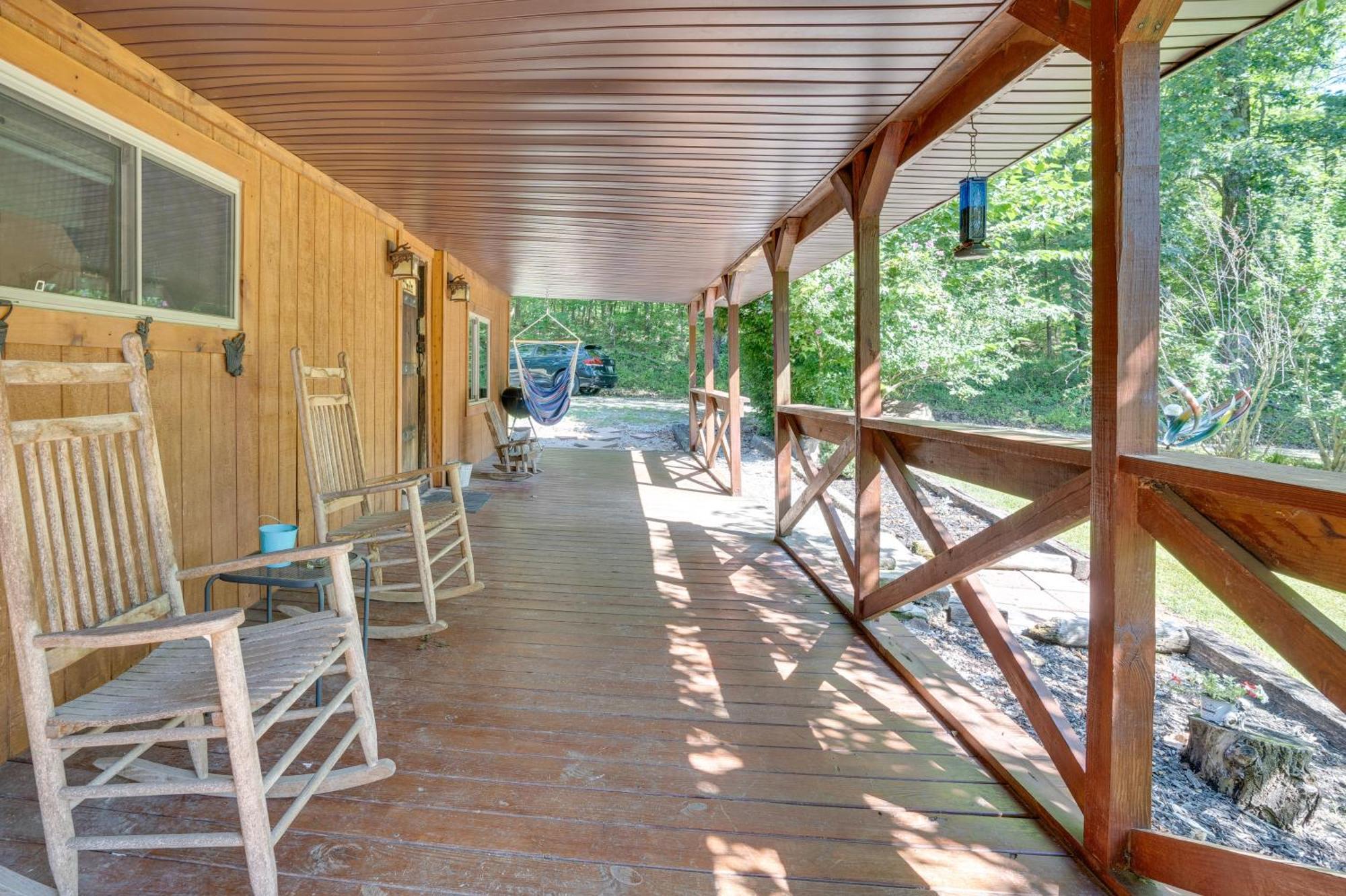 French Lick Getaway With Deck, Grill And Fire Pit! Vila Exterior foto