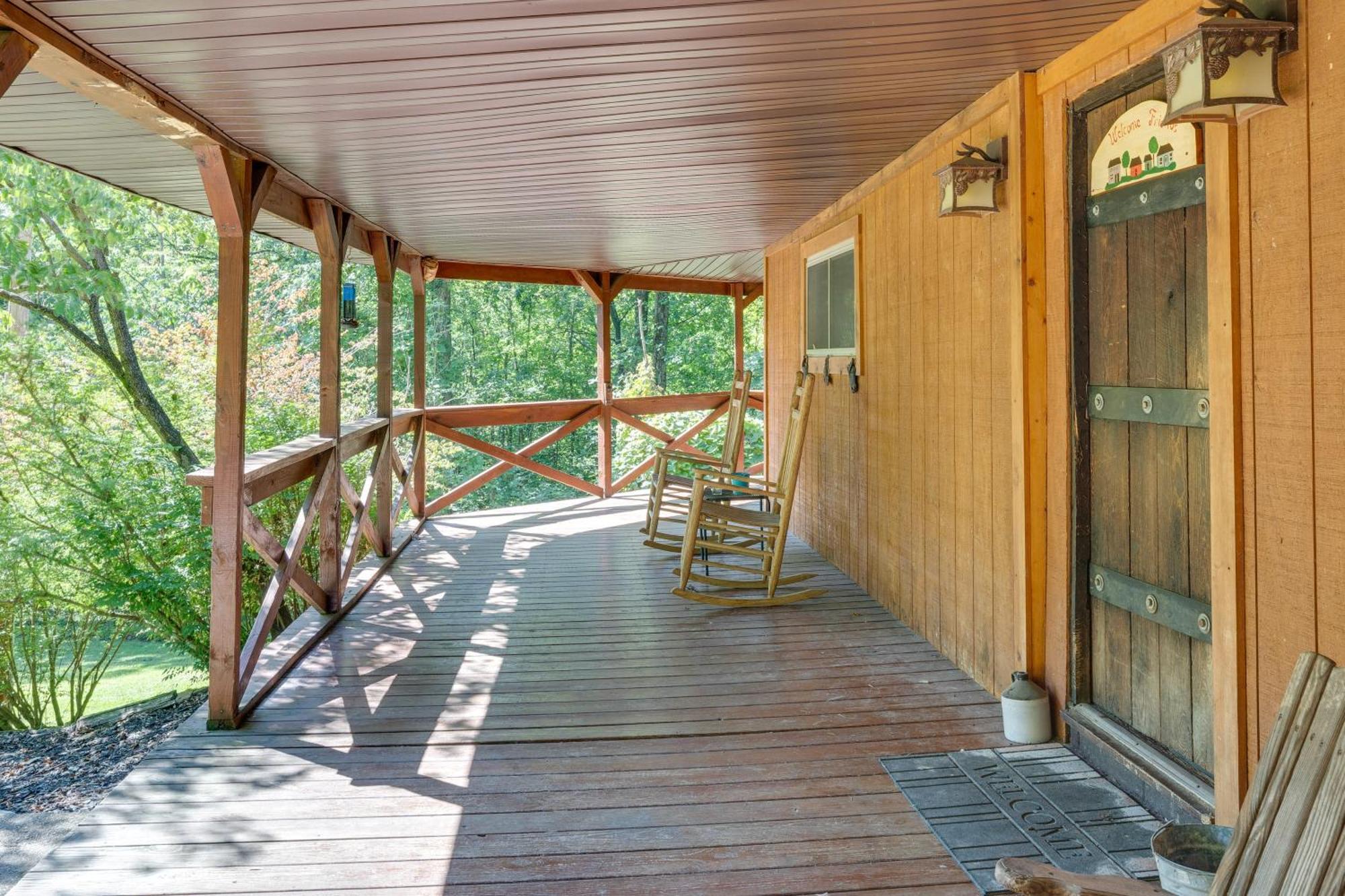 French Lick Getaway With Deck, Grill And Fire Pit! Vila Exterior foto